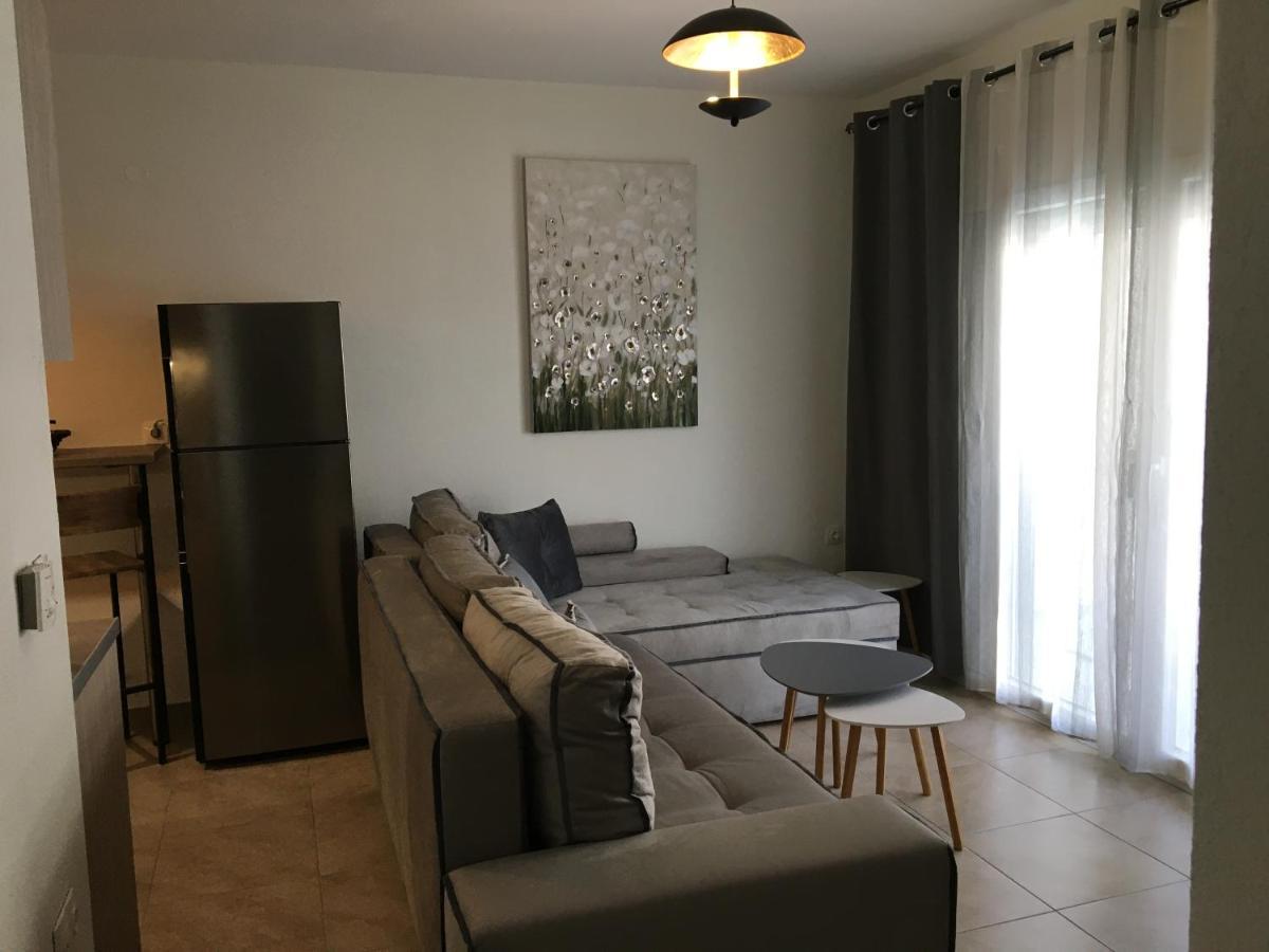 Ηλιοκαλλη - Iliokalli Néa Péramos Extérieur photo