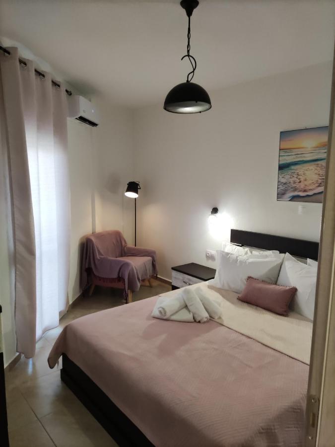 Ηλιοκαλλη - Iliokalli Néa Péramos Extérieur photo